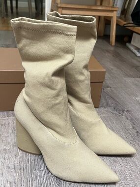 Yeezy Beige shoes 36.5 Stretch Sock Booties with Block Heel Kim Kardashian
